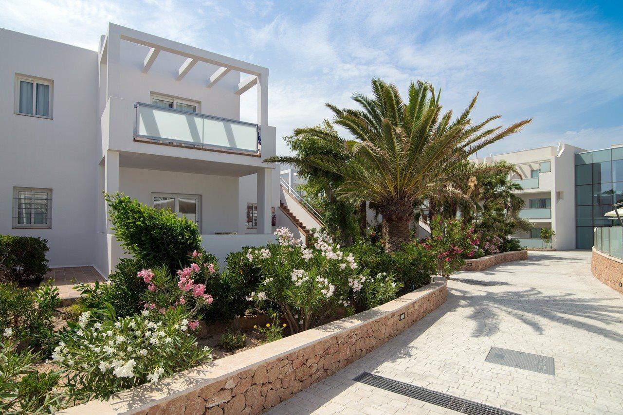 Blanco Hotel Formentera Es Pujols Esterno foto