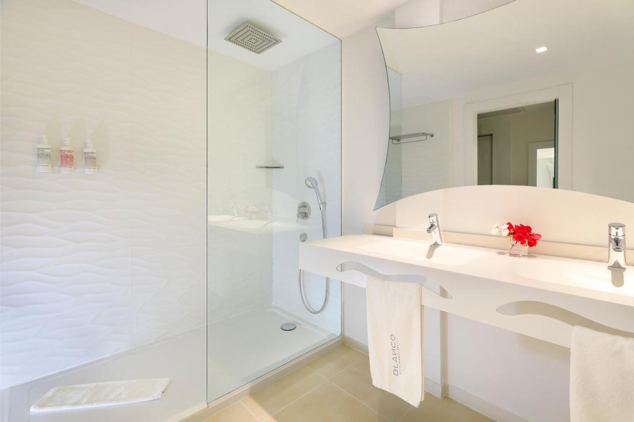 Blanco Hotel Formentera Es Pujols Esterno foto