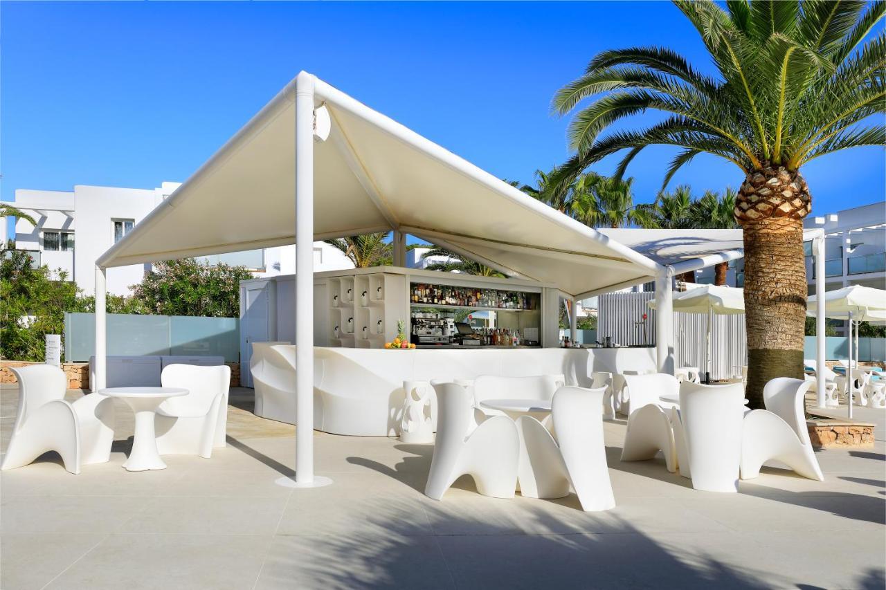 Blanco Hotel Formentera Es Pujols Esterno foto