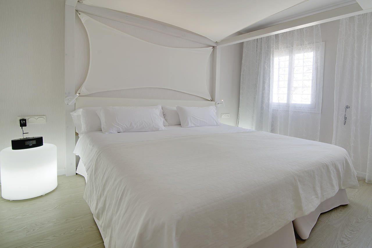 Blanco Hotel Formentera Es Pujols Esterno foto