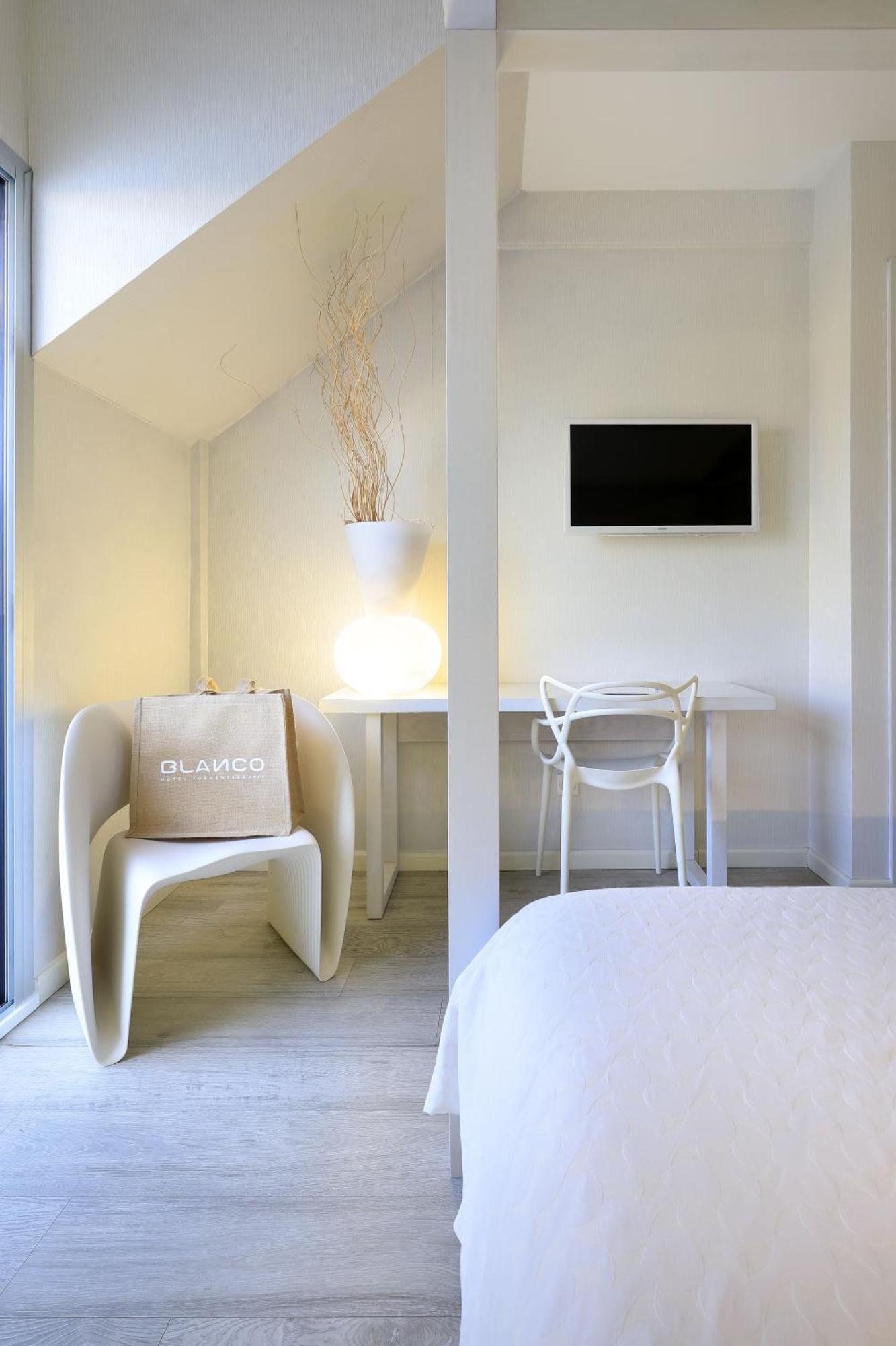 Blanco Hotel Formentera Es Pujols Esterno foto