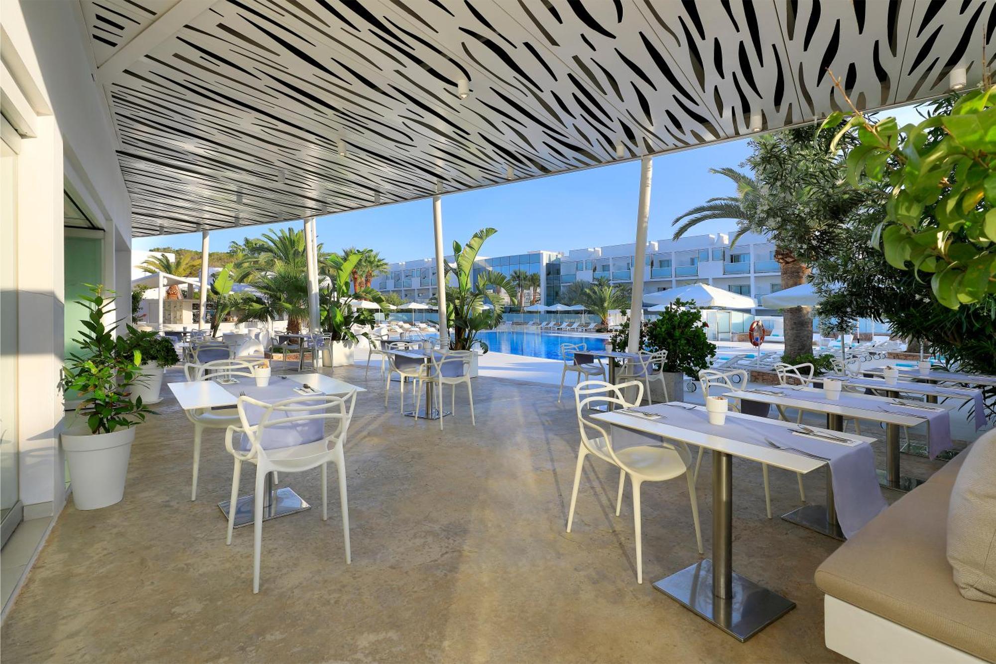 Blanco Hotel Formentera Es Pujols Esterno foto