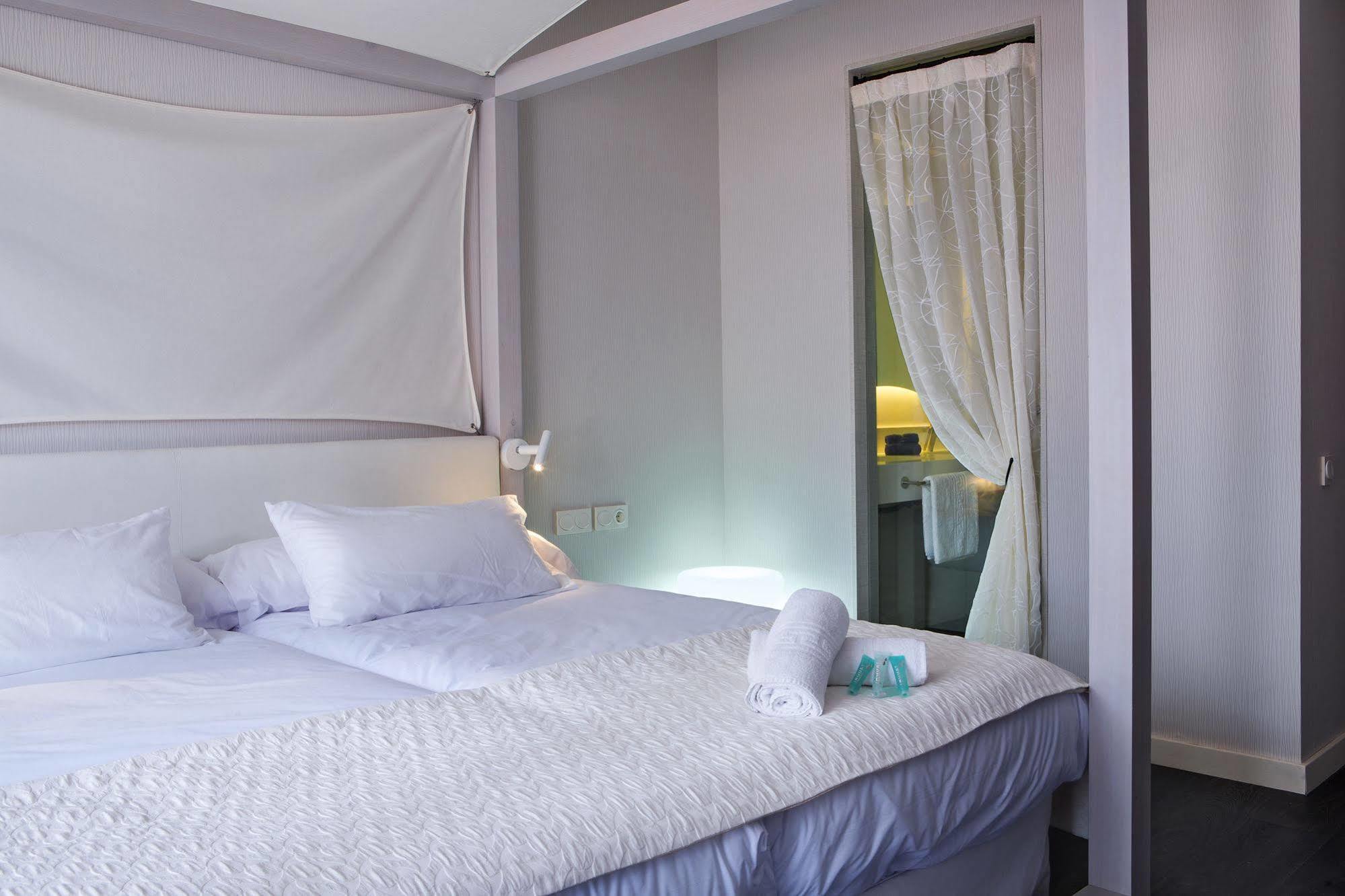 Blanco Hotel Formentera Es Pujols Esterno foto
